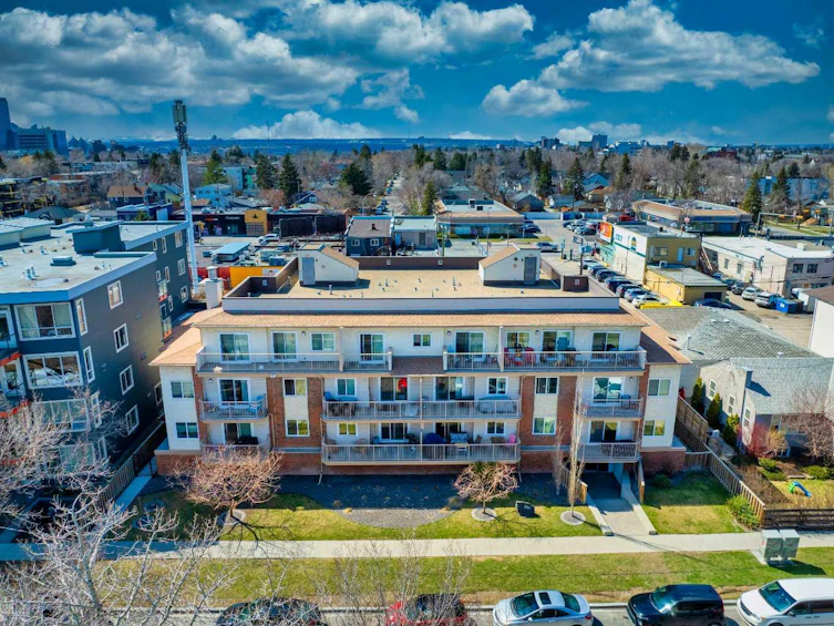 204-809 4 Street NE, Calgary, AB, T2E 3S9 - 3