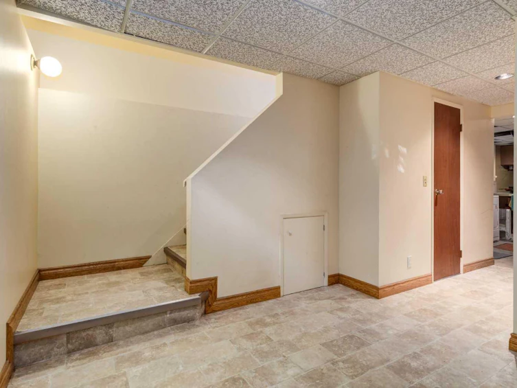 744 Hunterston Crescent NW, Calgary, AB, T2K 4N2 - 20
