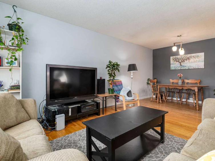 744 Hunterston Crescent NW, Calgary, AB, T2K 4N2 - 11