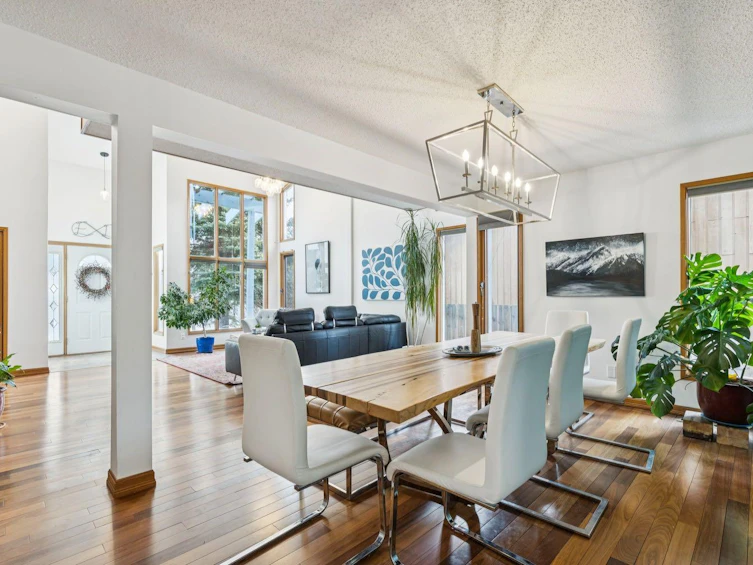 715 Coach Bluff Crescent SW, Calgary, AB, T3H 1A9 - 9