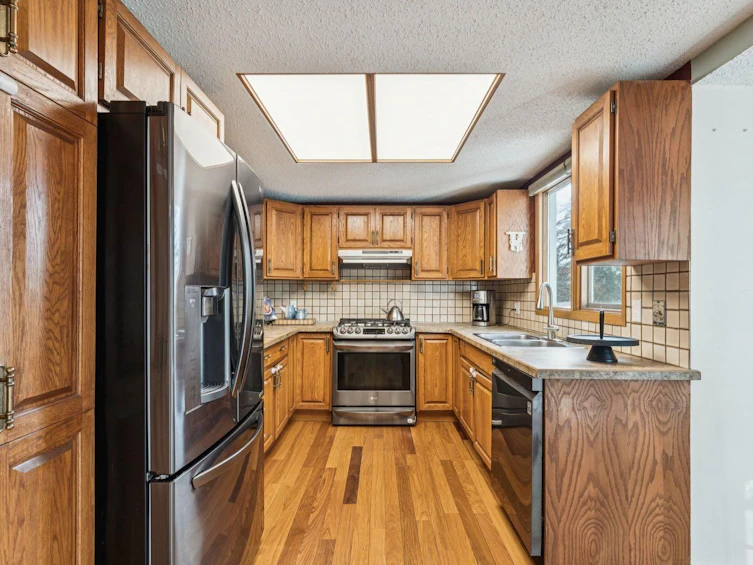 715 Coach Bluff Crescent SW, Calgary, AB, T3H 1A9 - 11