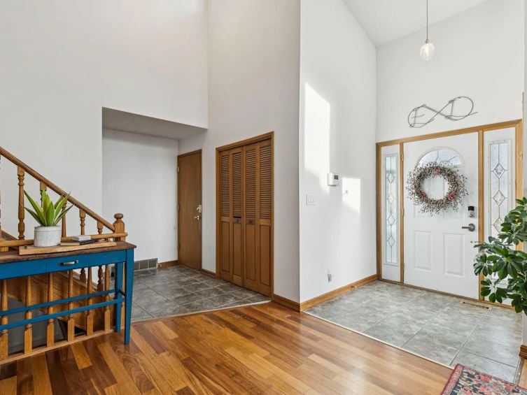 715 Coach Bluff Crescent SW, Calgary, AB, T3H 1A9 - 3