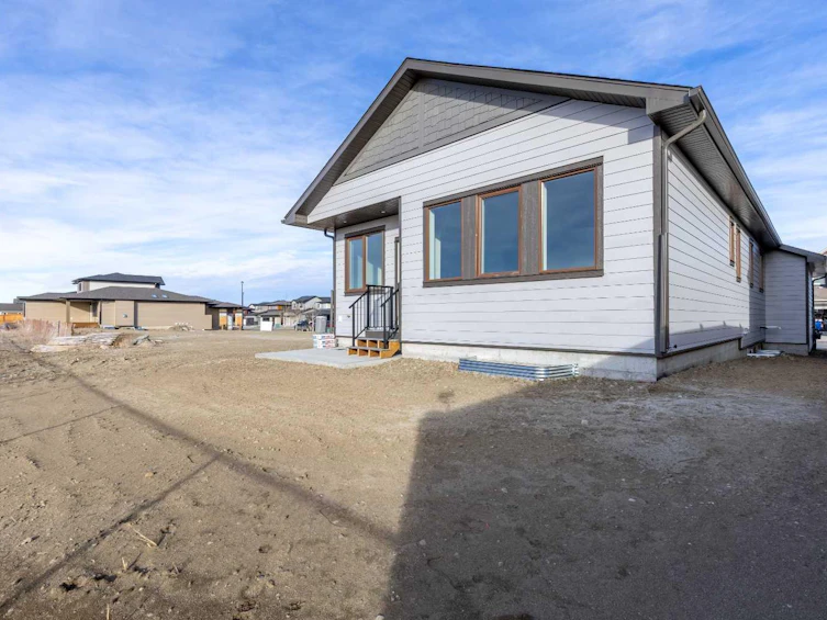 322 Canyon Meadows Road W, Lethbridge, AB, T1K 8E7 - 36