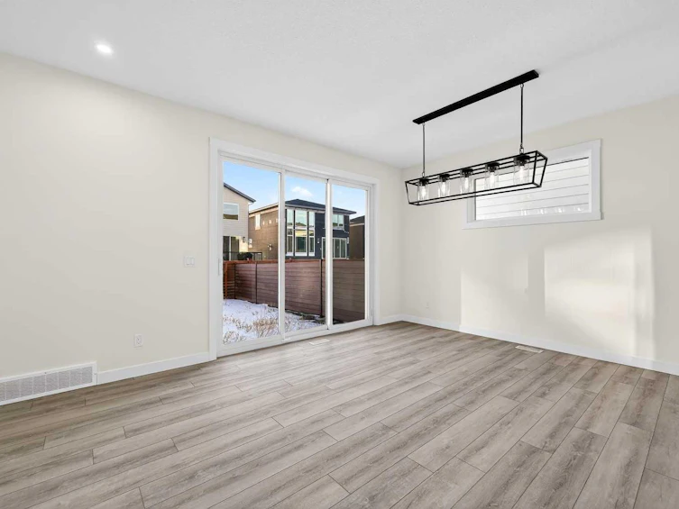 29 Rowmont Common NW, Calgary, AB, T3L 0L4 - 12