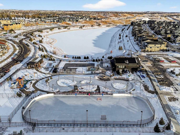 29 Rowmont Common NW, Calgary, AB, T3L 0L4 - 2