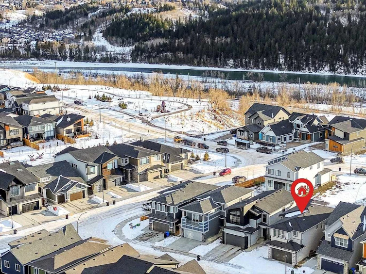 29 Rowmont Common NW, Calgary, AB, T3L 0L4 - 4