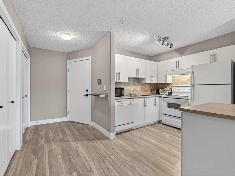 107-3000 Citadel Meadow Point NW, Calgary, AB, T3G 5N5 - 10
