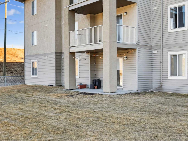 107-3000 Citadel Meadow Point NW, Calgary, AB, T3G 5N5 - 5