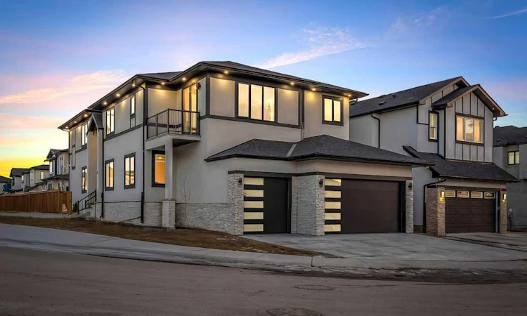 95 Saddlepeace Way NE