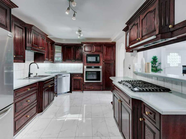 301-705 56 Avenue SW, Calgary, AB, T2V 0G6 - 4