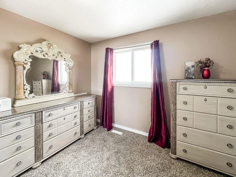 5116 50 Street, Smoky River M.D., AB, T0H 1S0 - 11
