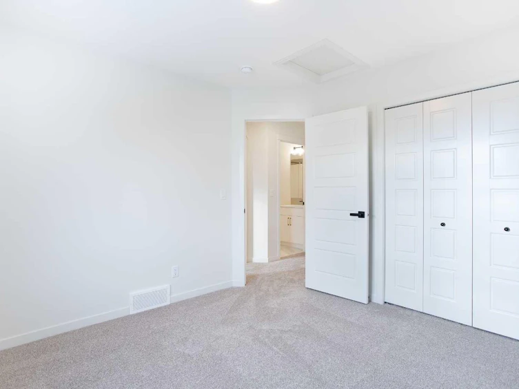 65 Creekside Passage SW, Calgary, AB, T2X 5V6 - 27