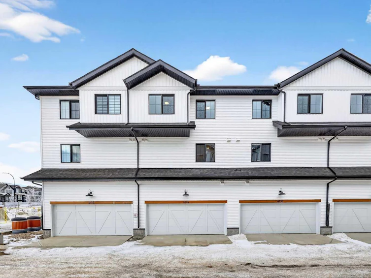 404-1750 Rangeview Drive SE, Calgary, AB, T3S 0X3