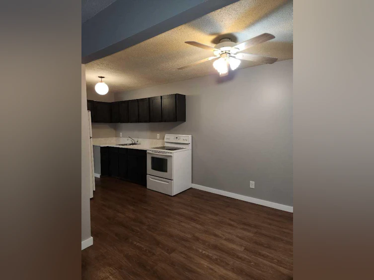 6323 59 Avenue, Red Deer, AB, T4N 5P9 - 31