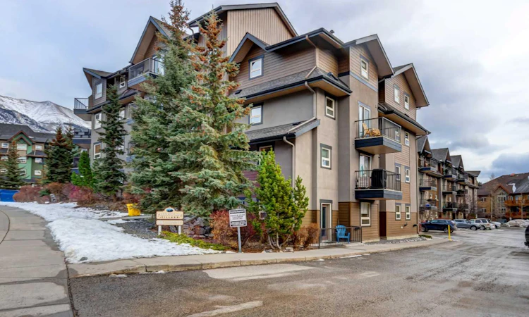 213-186 Kananaskis Way