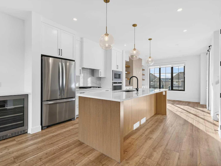 140 Discovery Drive SW, Calgary, AB, T3H 4N7 - 11