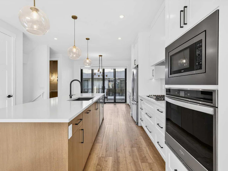 140 Discovery Drive SW, Calgary, AB, T3H 4N7 - 13