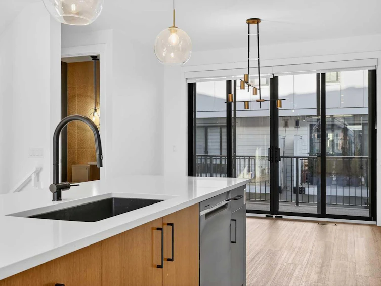 140 Discovery Drive SW, Calgary, AB, T3H 4N7 - 14