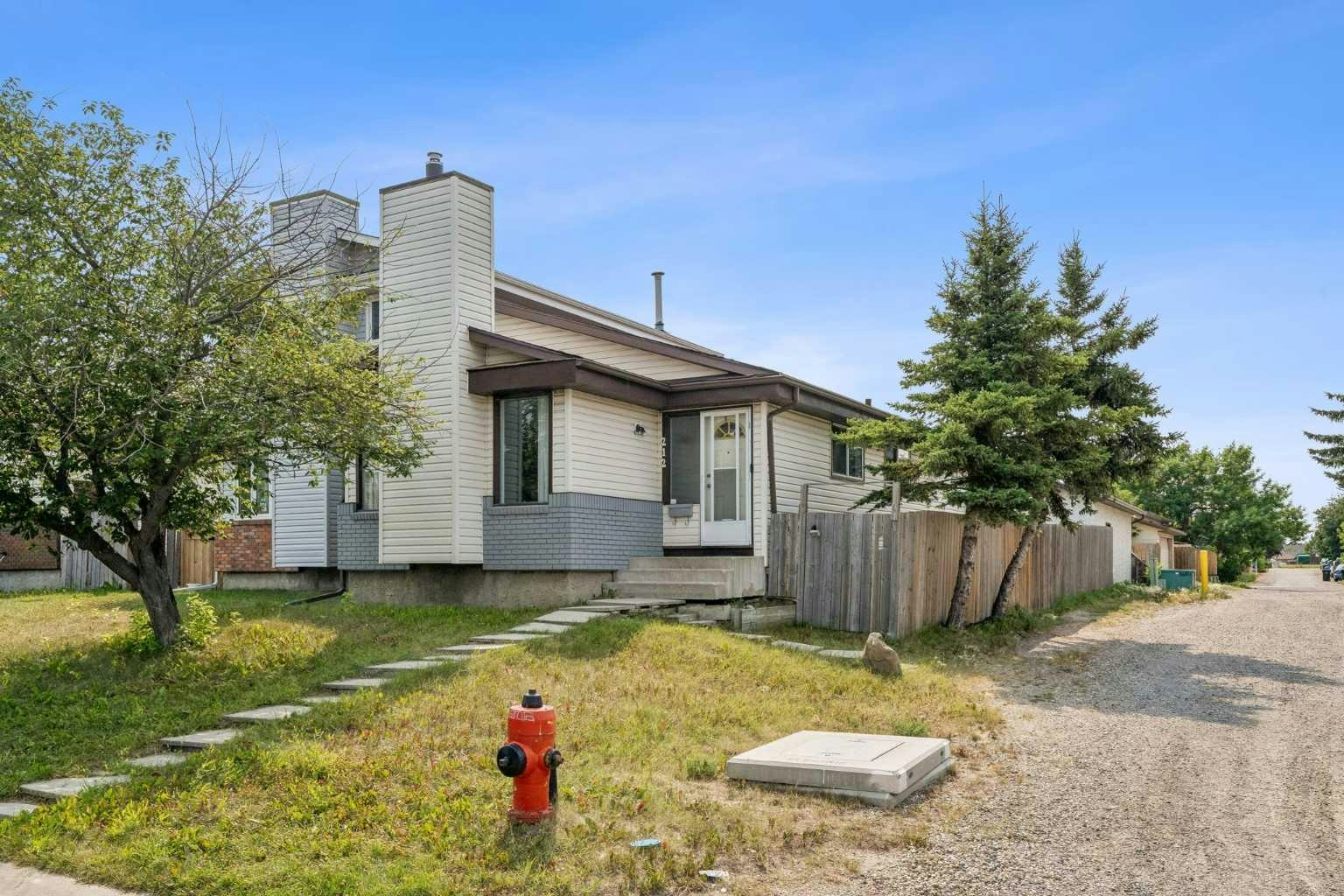212 Whitman Place NE, Calgary, AB, T1Y 4H9