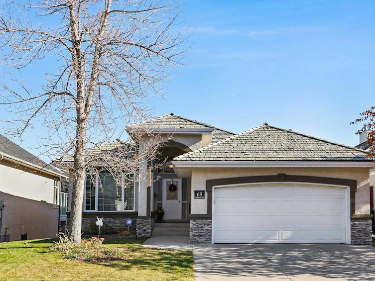 69 Evergreen Crescent SW, Calgary, AB, T2Y 3R3