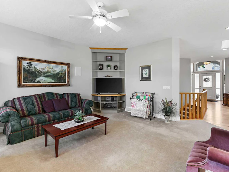 69 Evergreen Crescent SW, Calgary, AB, T2Y 3R3 - 6