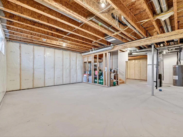77 Belvedere Drive SE, Calgary, AB, T2A 7Y1 - 39