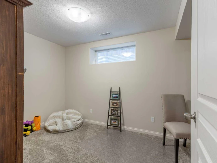 420 Silkstone Crescent W, Lethbridge, AB, T1J 2G3 - 28