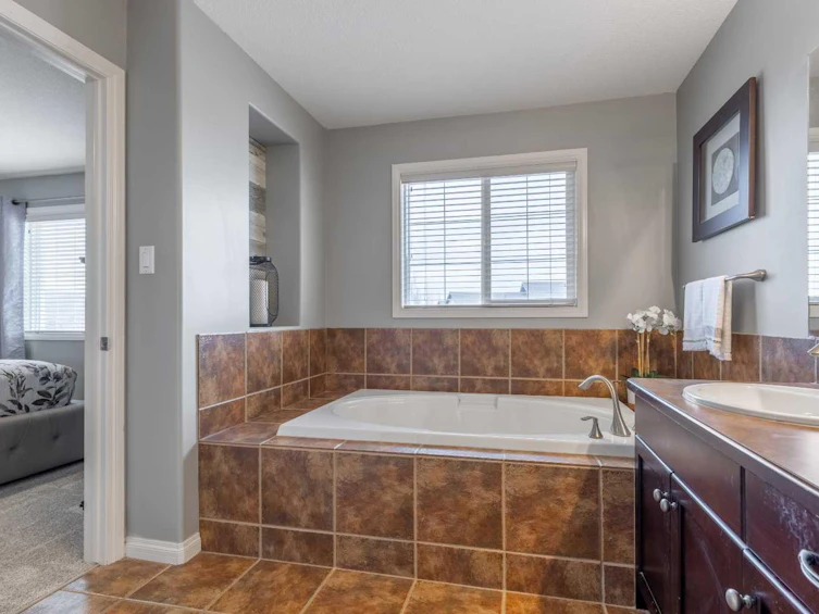 420 Silkstone Crescent W, Lethbridge, AB, T1J 2G3 - 19