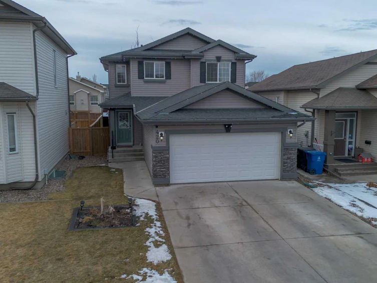 420 Silkstone Crescent W, Lethbridge, AB, T1J 2G3