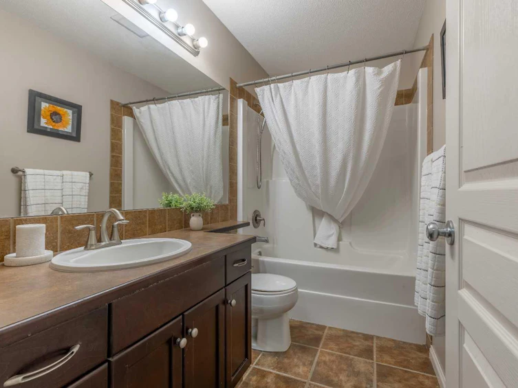 420 Silkstone Crescent W, Lethbridge, AB, T1J 2G3 - 24
