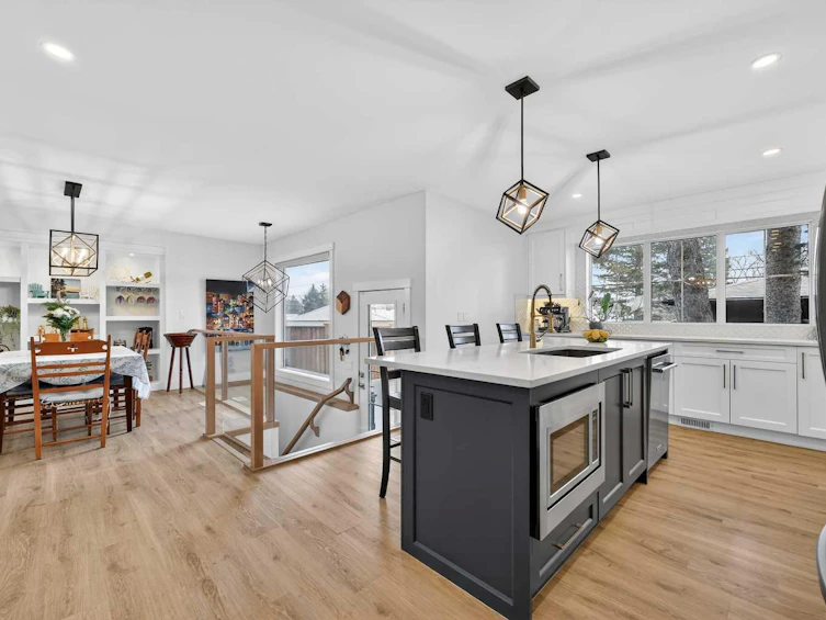 2720 41 Street SW, Calgary, AB, T3E 3K6 - 12