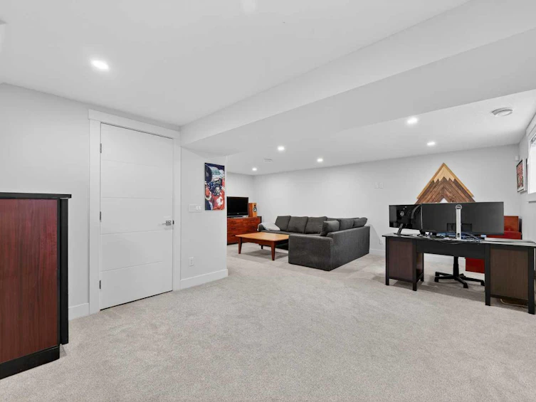 2720 41 Street SW, Calgary, AB, T3E 3K6 - 25