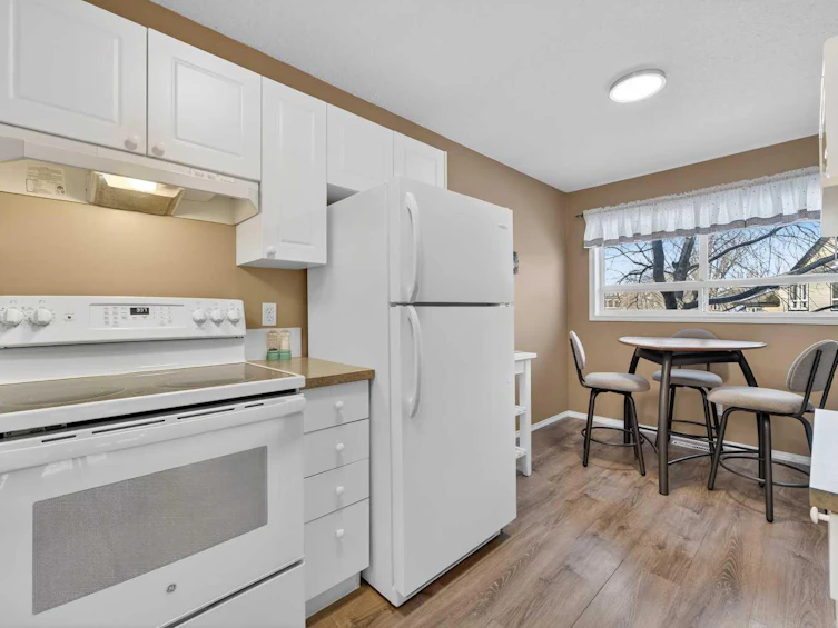 16-103 Fairways Drive NW, Airdrie, AB, T4B 2Y5 - 9
