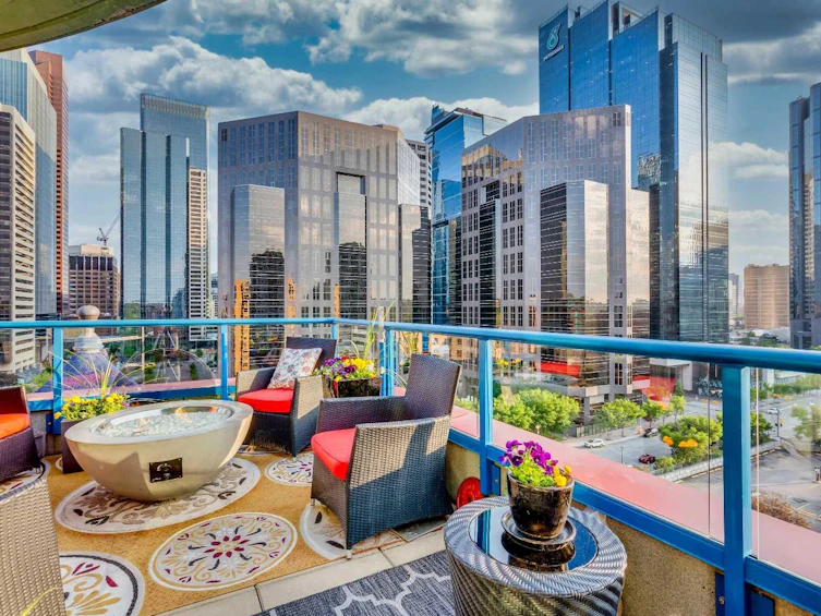 1005-205 Riverfront Avenue SW, Calgary, AB, T2P 5K4
