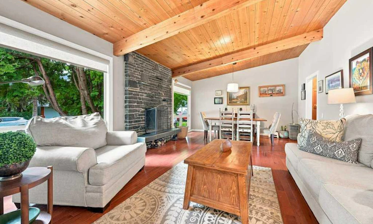 6 Varcourt Place NW