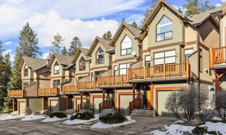 28-137 Wapiti Close