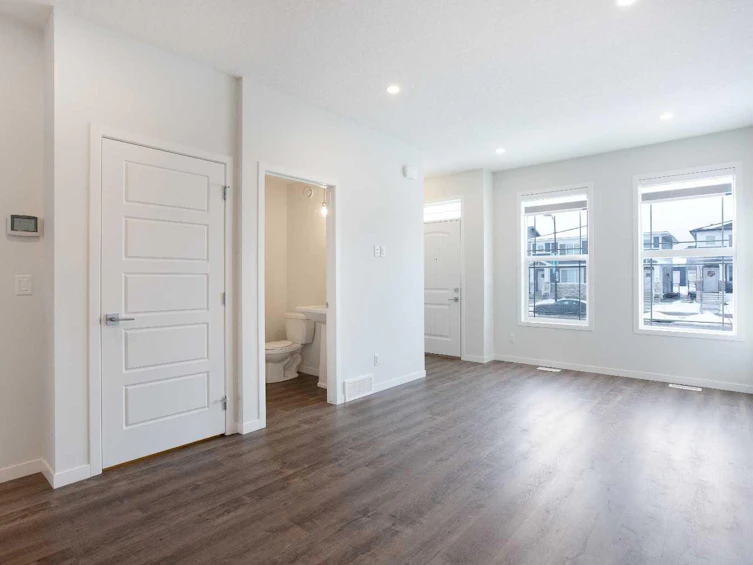 16 Creekstone Drive SW, Calgary, AB, T2X 4Z5 - 4