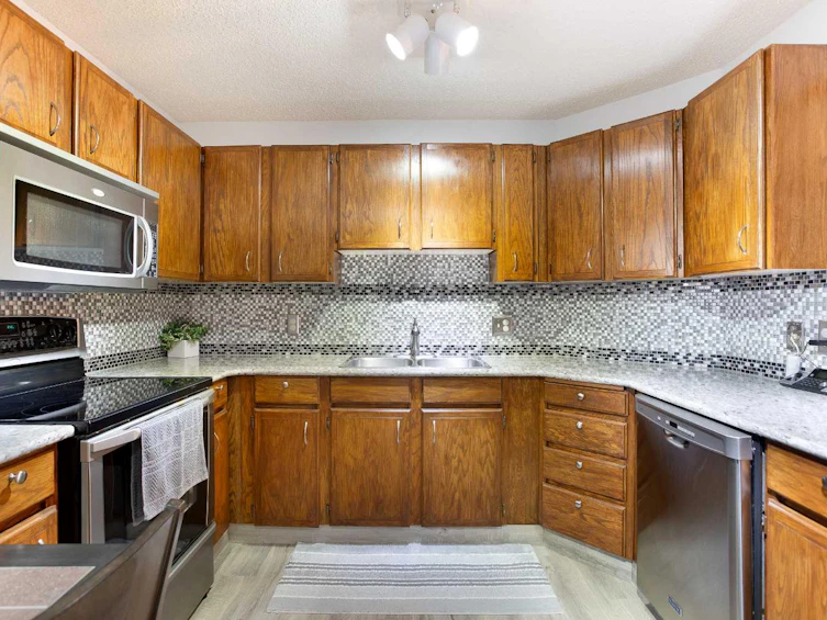 9-225 Berwick Drive NW, Calgary, AB, T3K 1R8 - 9