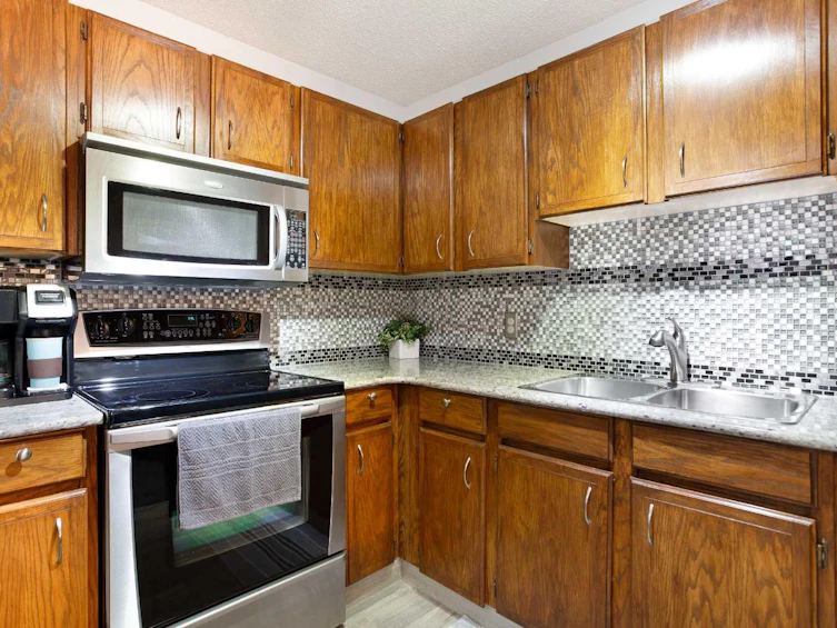 9-225 Berwick Drive NW, Calgary, AB, T3K 1R8 - 10