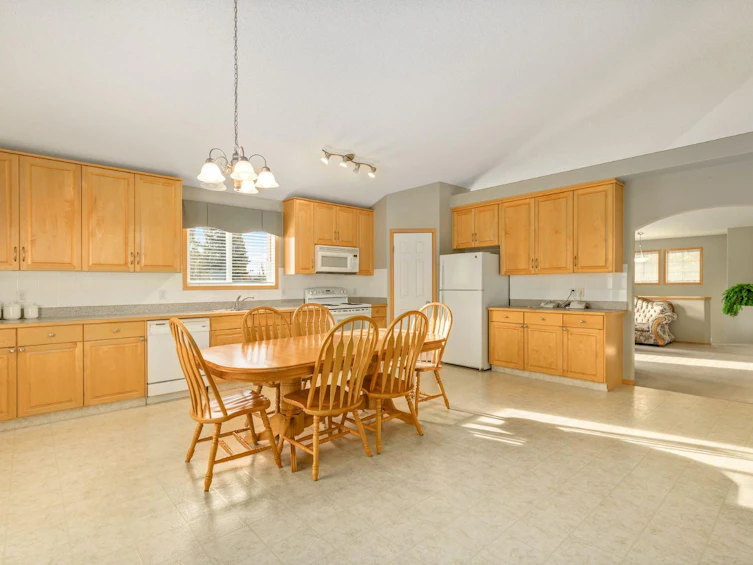 131 Panatella Close NW, Calgary, AB, T3K 6C9 - 9