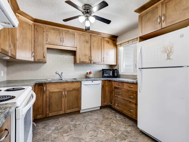 45-23 Glamis Drive SW, Calgary, AB, T3E 6S3 - 14