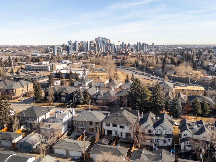 2015 24a Street SW, Calgary, AB, T3E 1V5 - 2