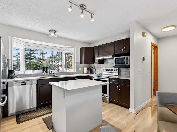 72 Glenbrook Villas SW, Calgary, AB, T3E 7E8 - 13