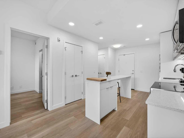 2310-8500 19 Avenue SE, Calgary, AB, T2A 0M8 - 11