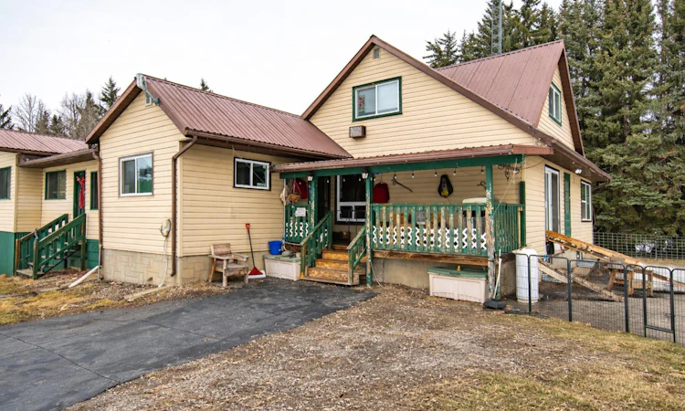 274052 Township Road 424