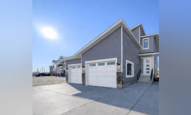 310 Somerside Crescent