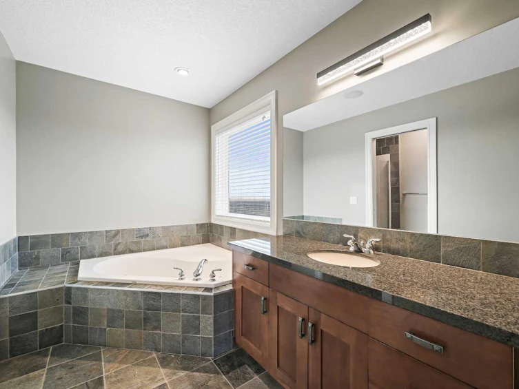 5619 Coach Hill Road SW, Calgary, AB, T3H 2A2 - 35