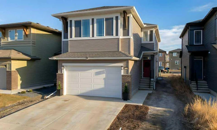 250 Hotchkiss Common SE