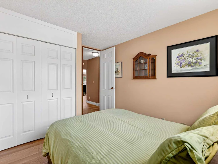 80 Oakmount Way SW, Calgary, AB, T2V 4Y1 - 29