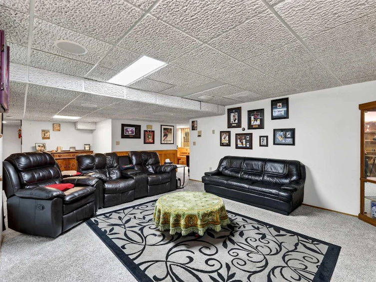 80 Oakmount Way SW, Calgary, AB, T2V 4Y1 - 34